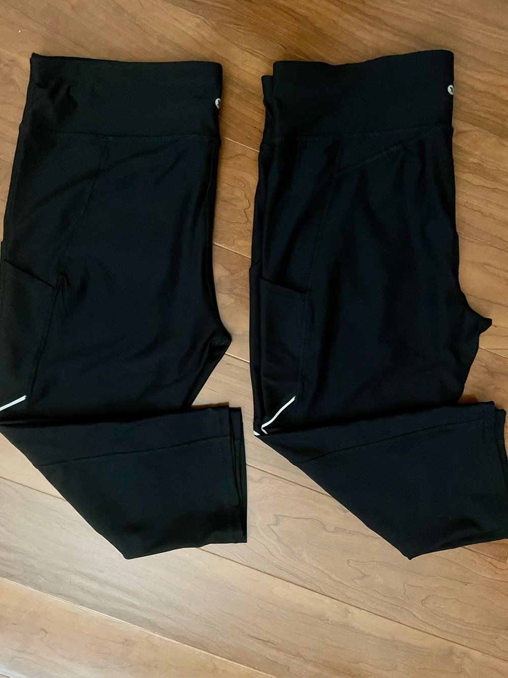 Xersion Black Capri Leggings with Side Pocket and Reflective Trim XL